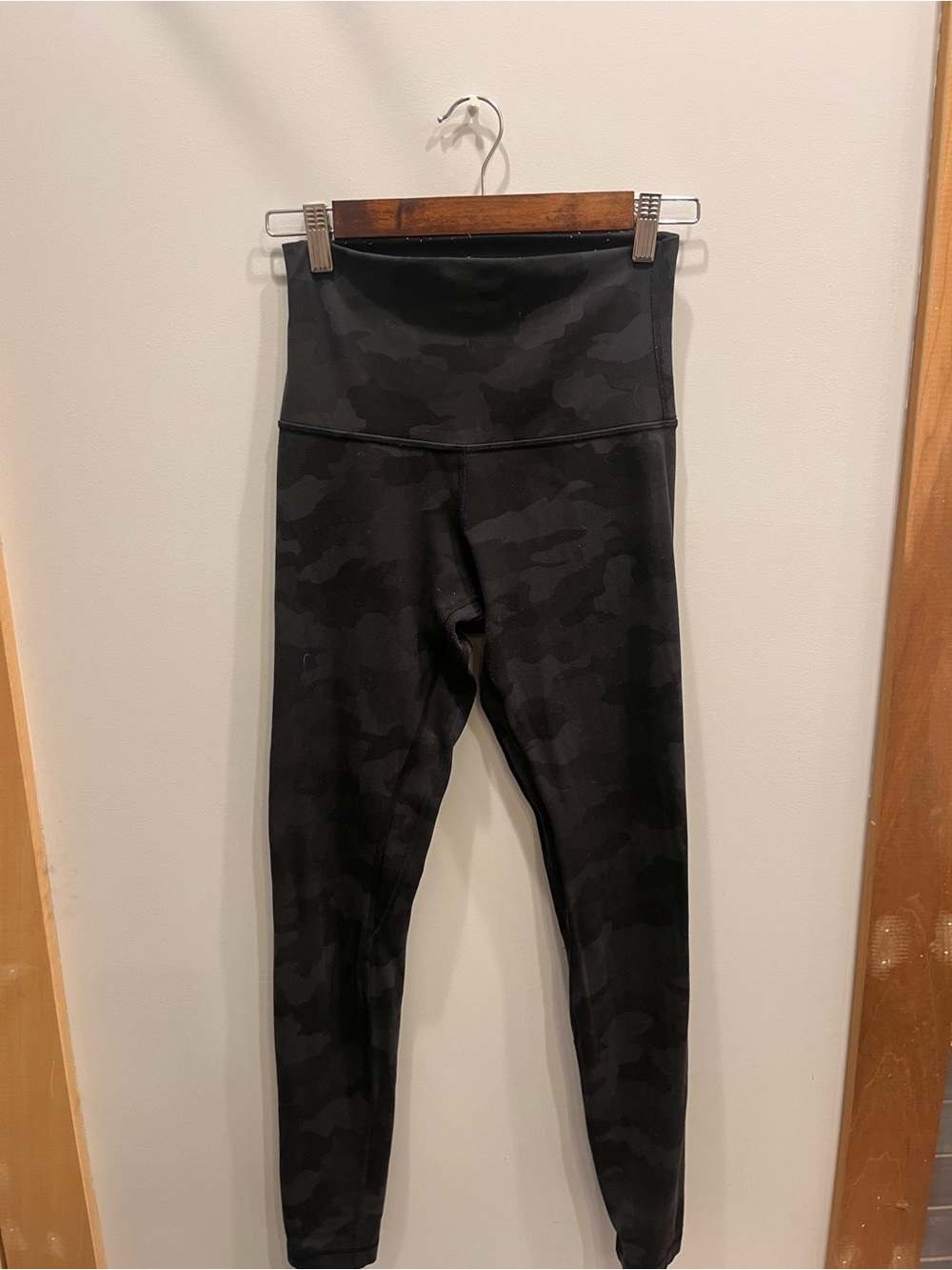 Black Camo lululemons (SMALL HOLE IN KNEE SEE PHOTO) - Picture 2 of 4
